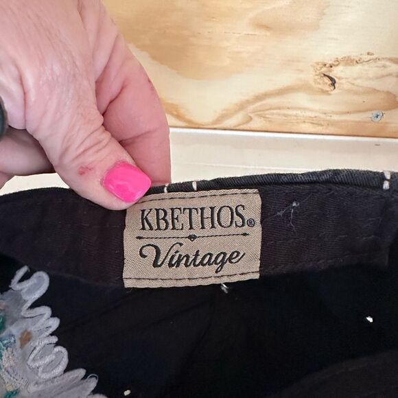 KBethos Mama bear distressed hat - Picture 6 of 6